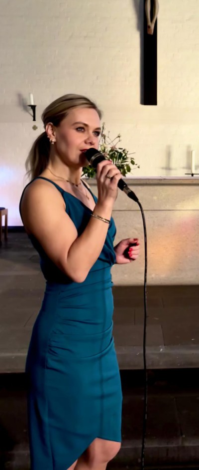 Eventsängerin<br>Agathe Penger